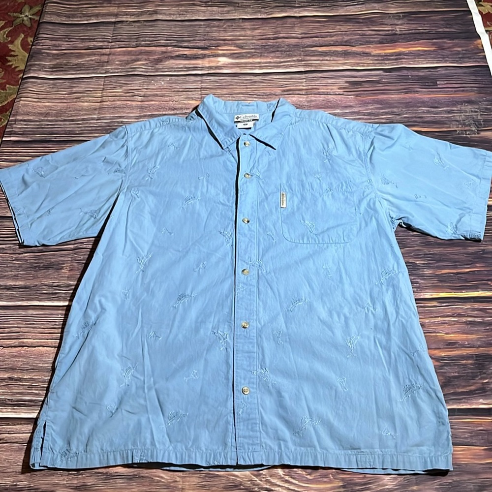 Columbia Embroidered Fished ButtonDown Shirt